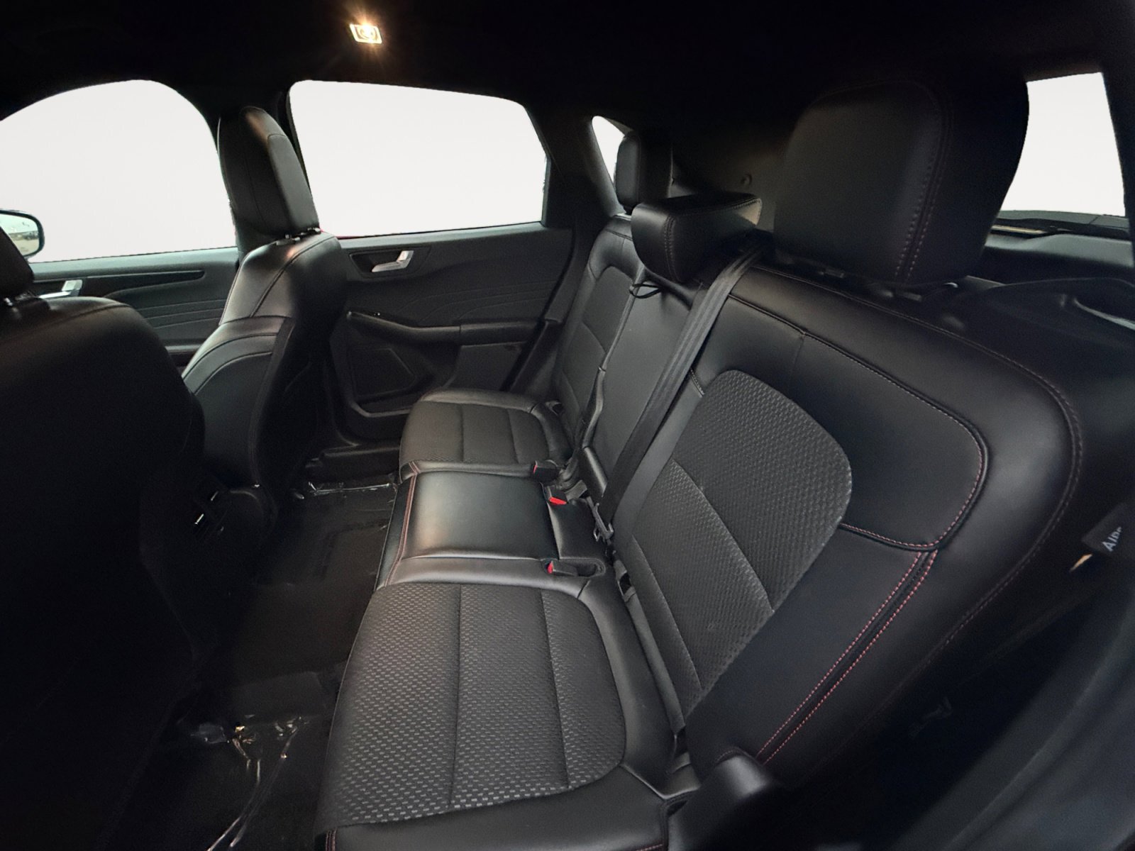 Used 2025 Ford Escape ST-Line image 13