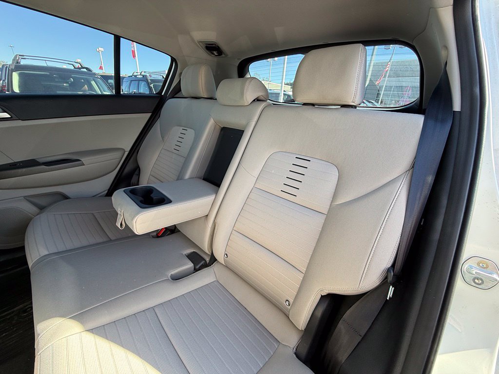 Used 2020 Kia Sportage LX w/ LX Popular Package AWD/4WD image 17