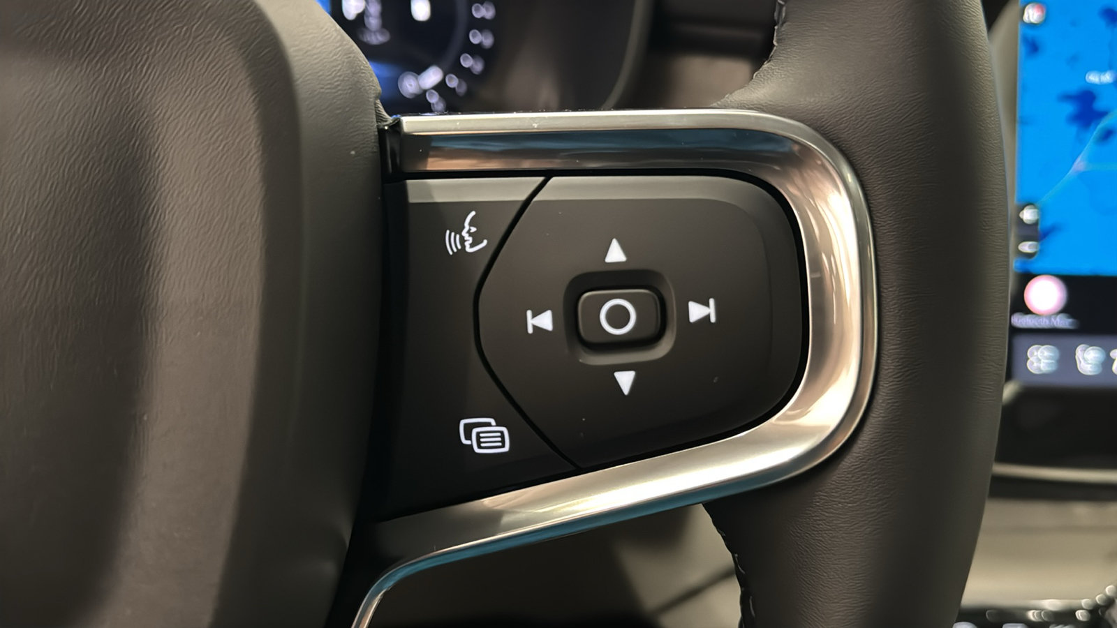 New 2026 Volvo XC40 B5 Ultra w/ Climate Package AWD/4WD image 14