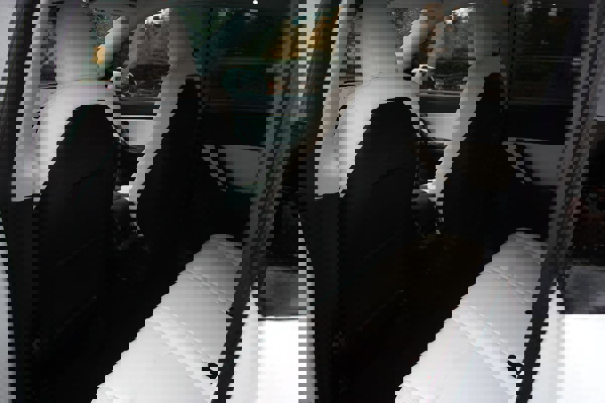 Used 2020 Tesla Model Y Long Range image 31