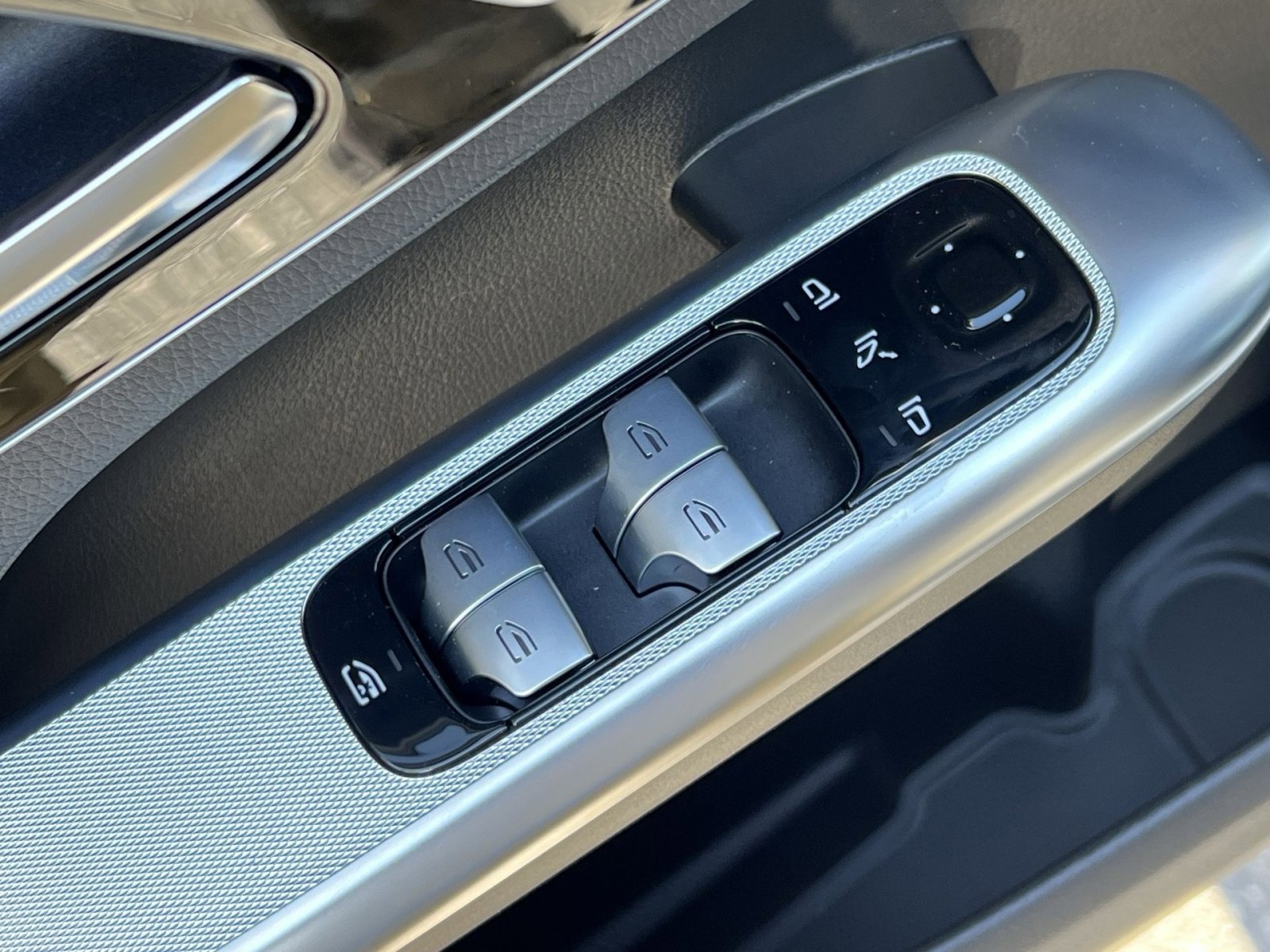 Used 2026 Mercedes-Benz GLC 300 4MATIC image 13