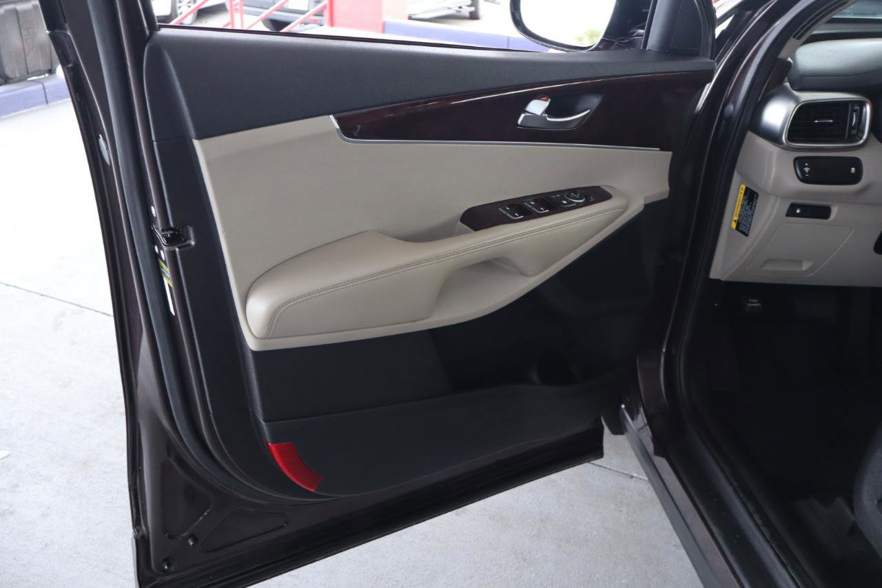 Used 2016 Kia Sorento EX image 12