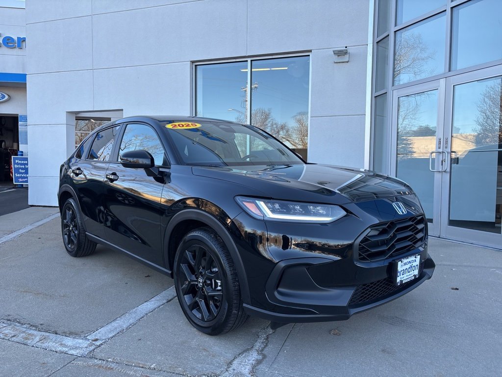 Used 2025 Honda HR-V Sport image 1