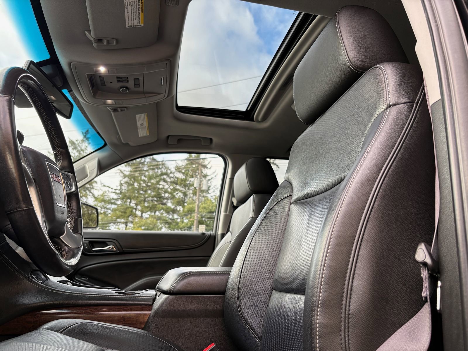 Used 2016 GMC Yukon XL SLT w/ Open Road Package image 13