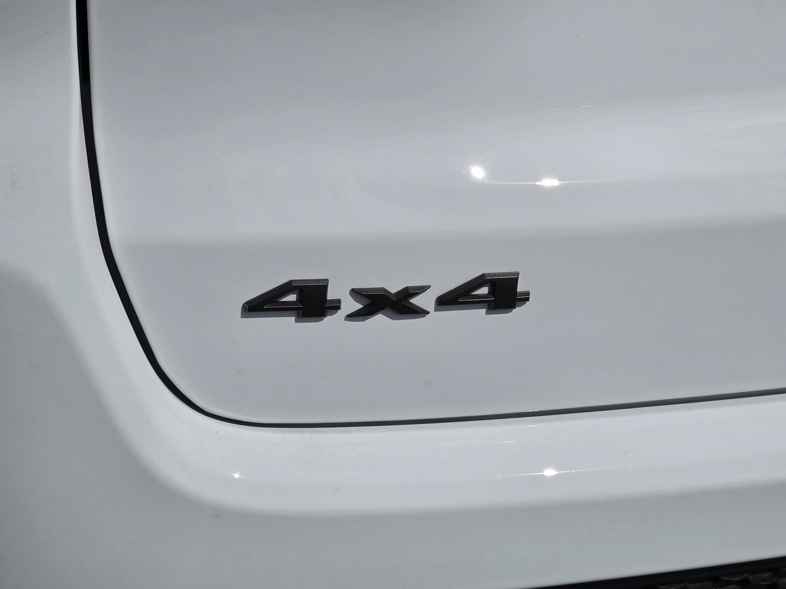 New 2026 Jeep Compass Latitude AWD/4WD image 5