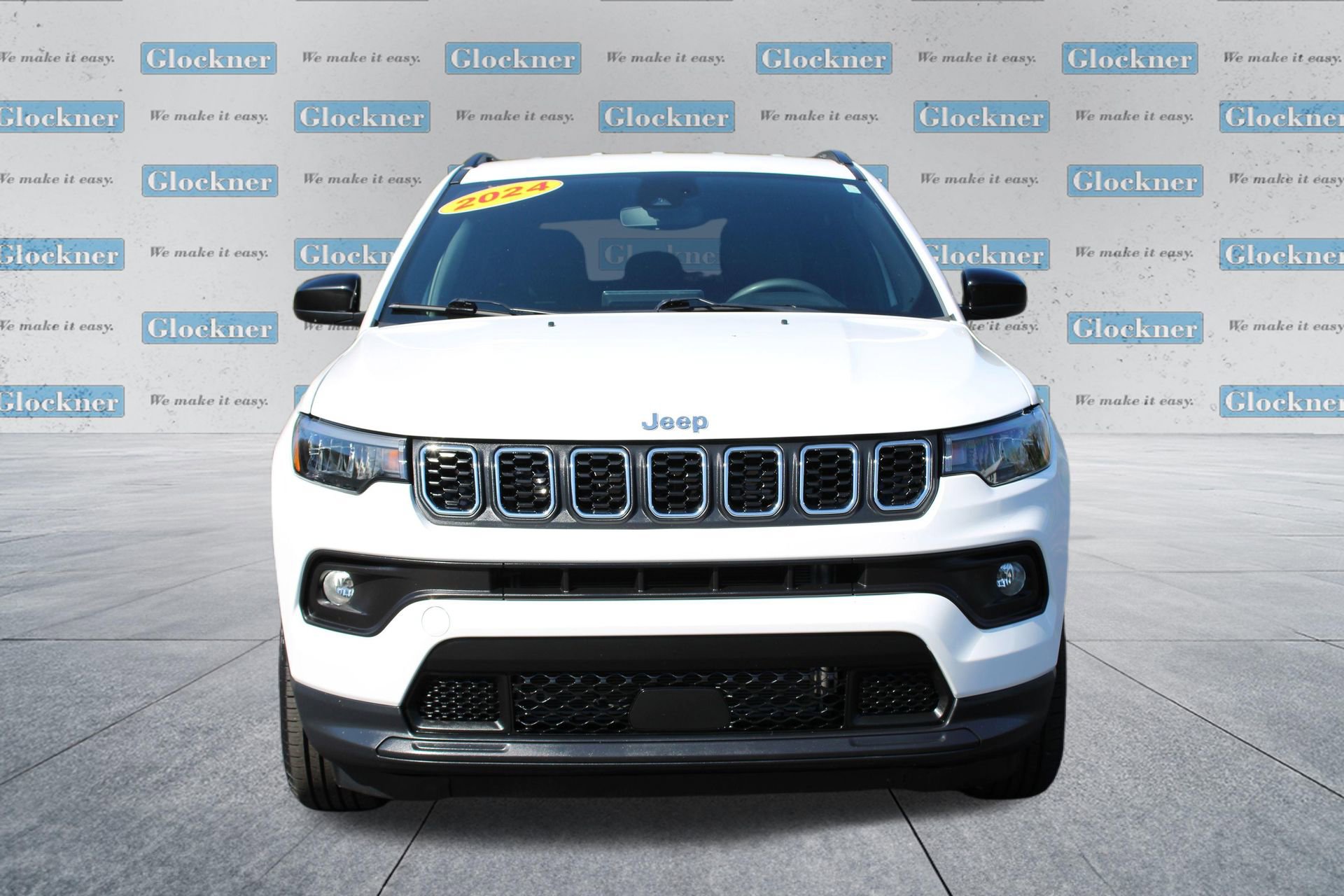 Used 2024 Jeep Compass Latitude image 2