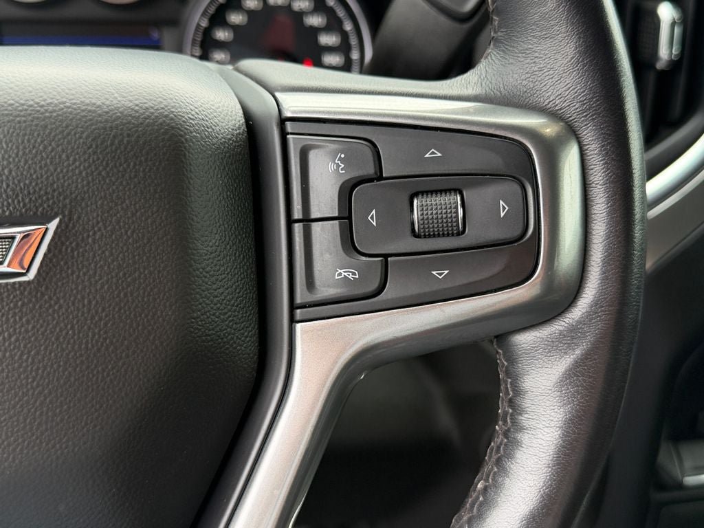 Used 2022 Chevrolet Silverado 1500 RST w/ Redline Edition AWD/4WD image 16