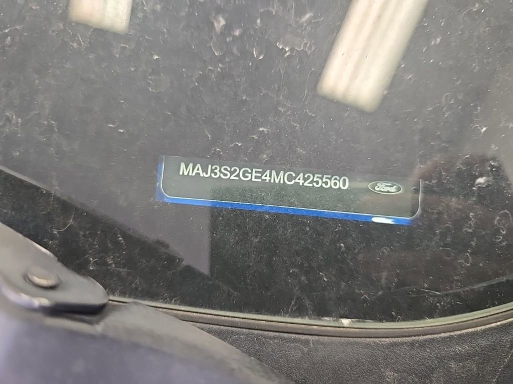 Used 2021 Ford EcoSport SE w/ SE Convenience Package image 5