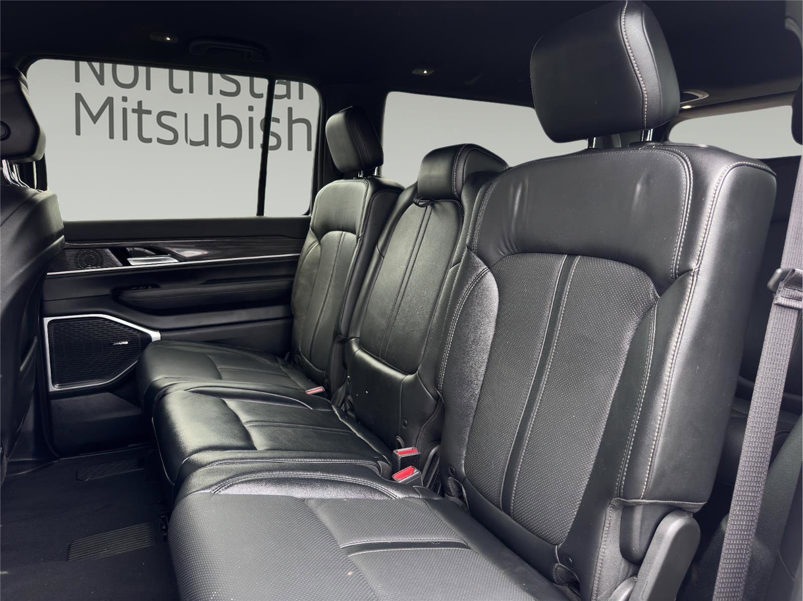 Used 2022 Jeep Wagoneer Series II AWD/4WD image 16