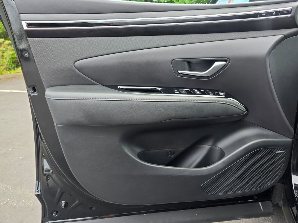 Used 2024 Hyundai Tucson Limited image 41