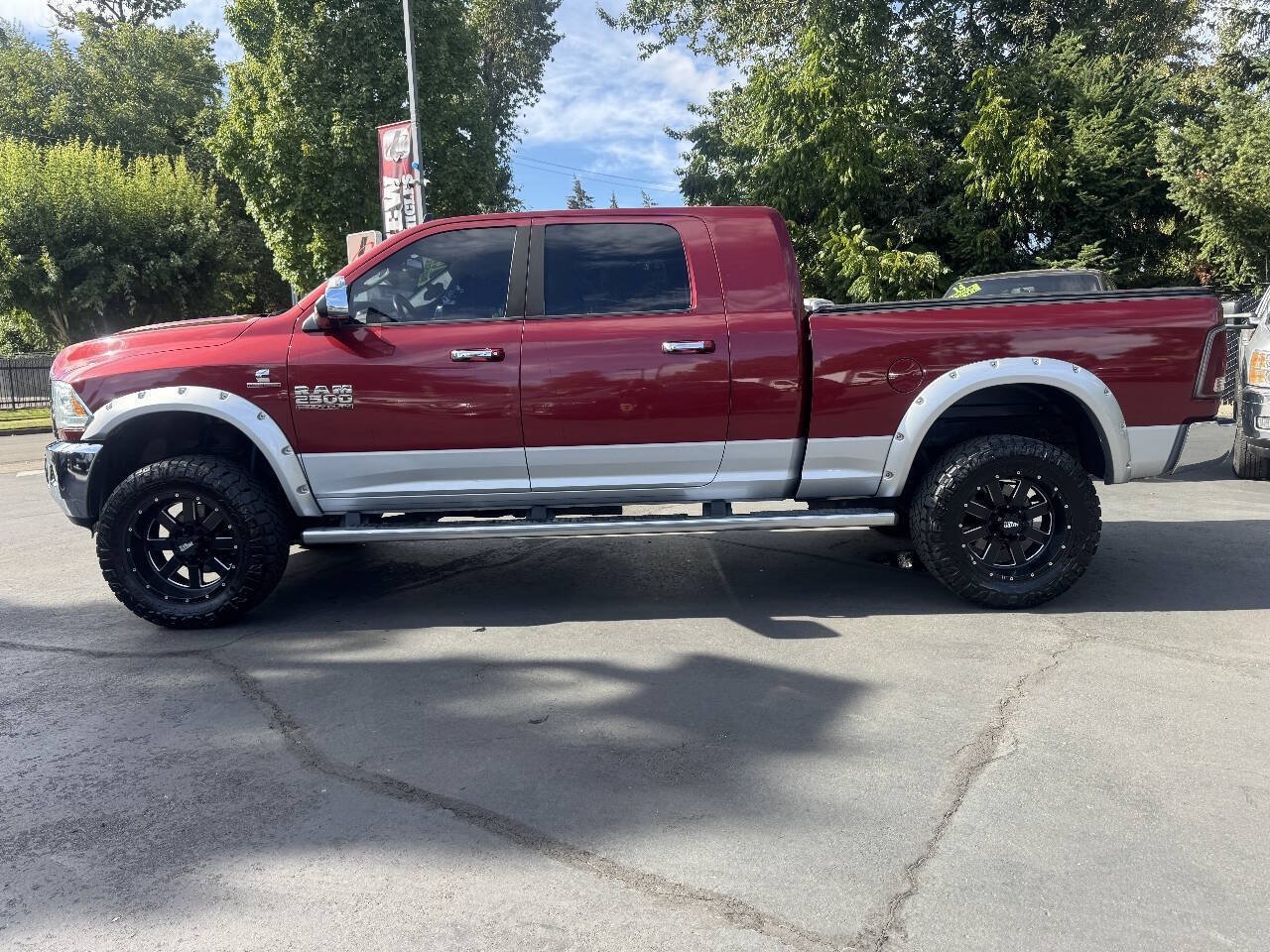 Used 2014 RAM 2500 Laramie w/ Cold Weather Group AWD/4WD image 3