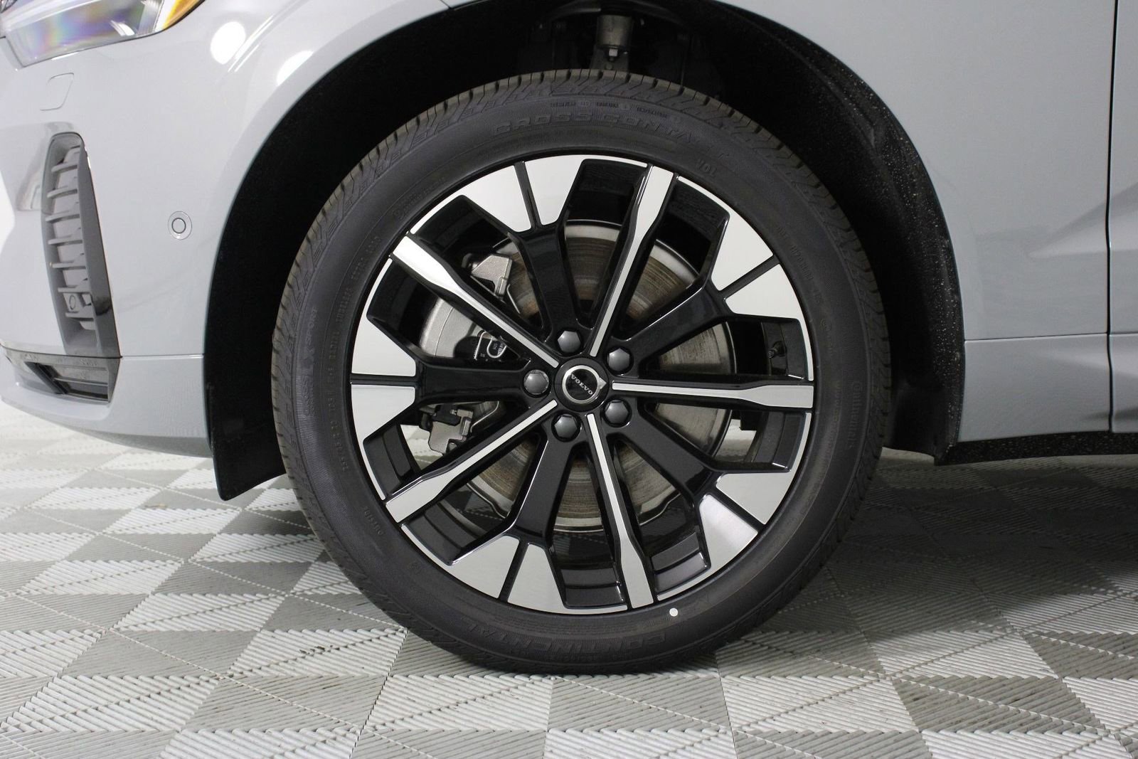 New 2026 Volvo XC60 T8 Plus w/ Protection Package Premier image 13