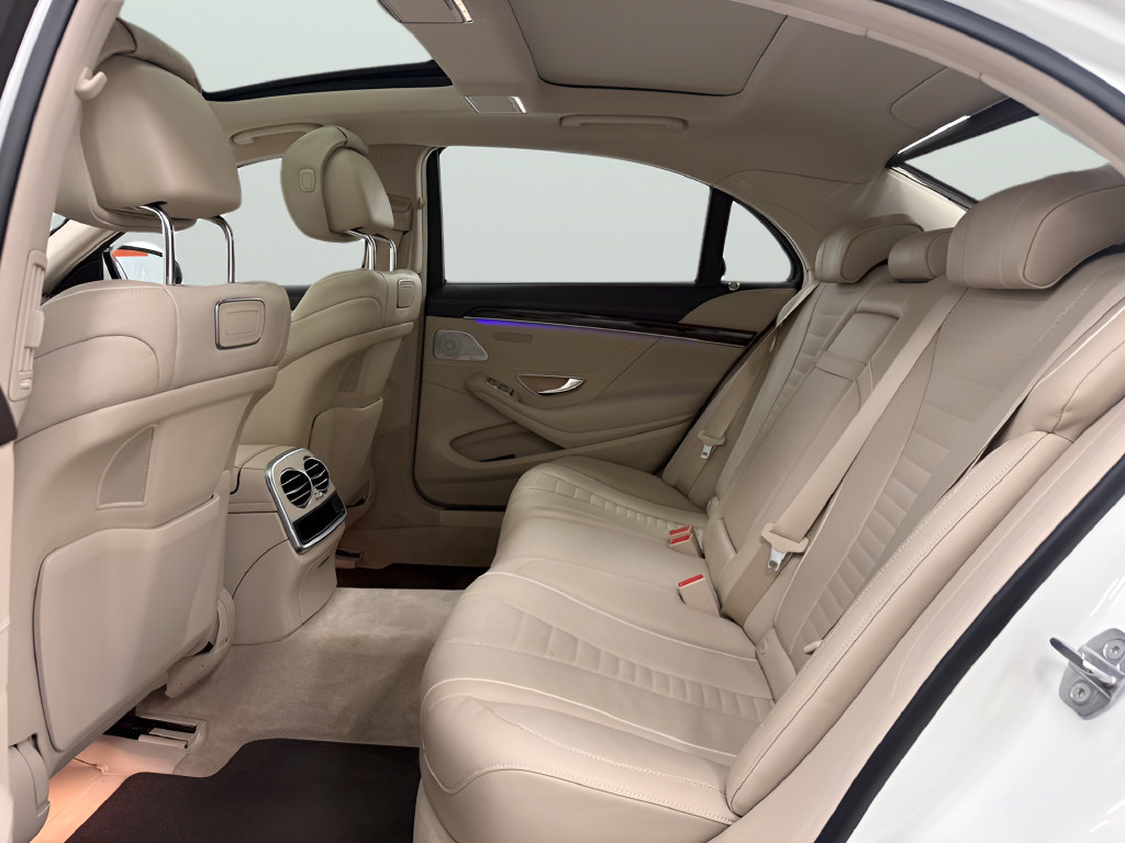 Used 2019 Mercedes-Benz S 560 Sedan image 14