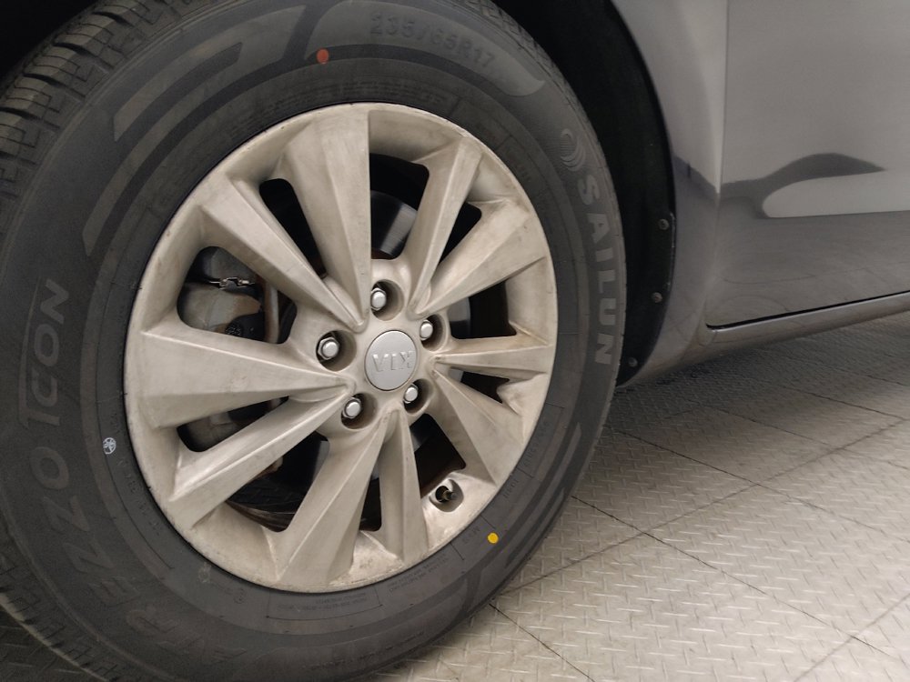 Used 2020 Kia Sedona LX FWD image 31