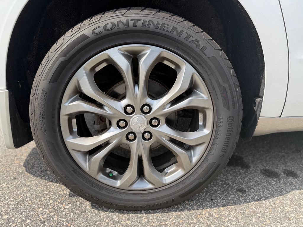 Used 2019 Buick Enclave Avenir w/ Avenir Technology Package AWD/4WD image 18