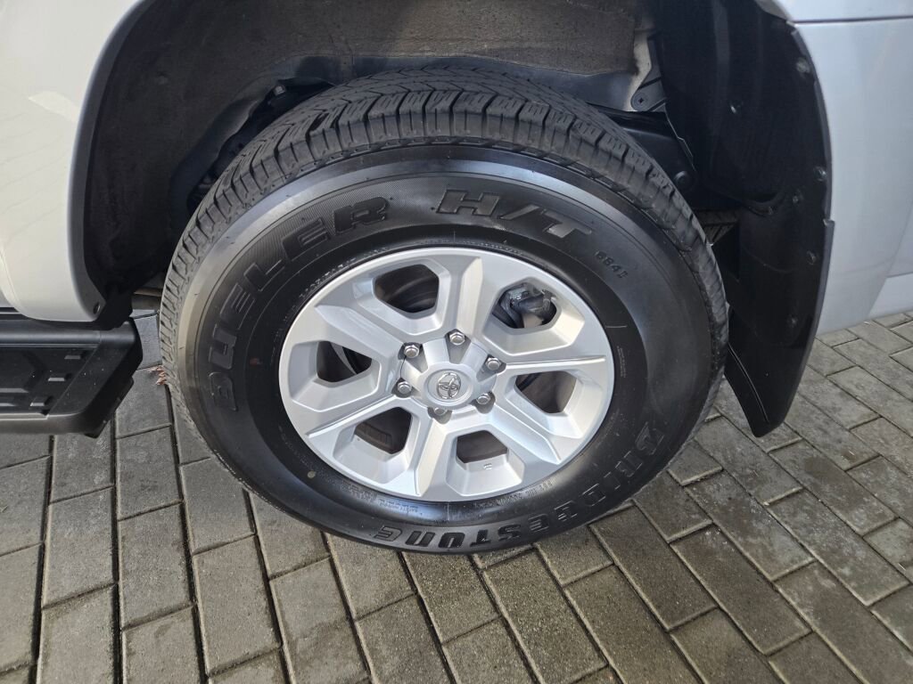 Used 2024 Toyota 4Runner SR5 Premium w/ Moonroof Package image 9