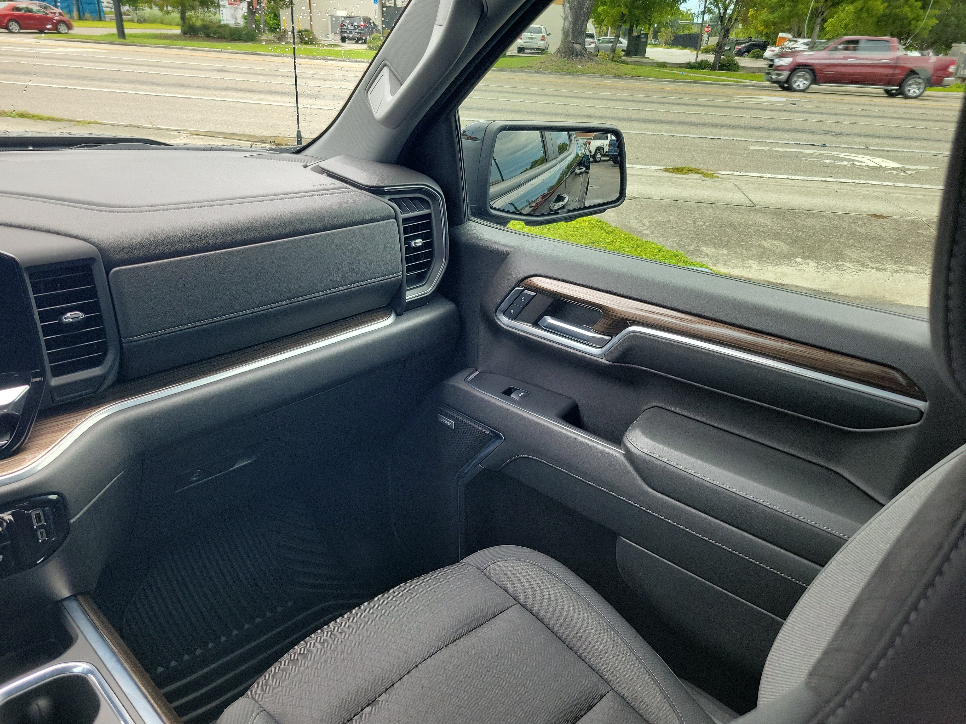 Used 2024 Chevrolet Silverado 1500 RST w/ Convenience Package II AWD/4WD image 13