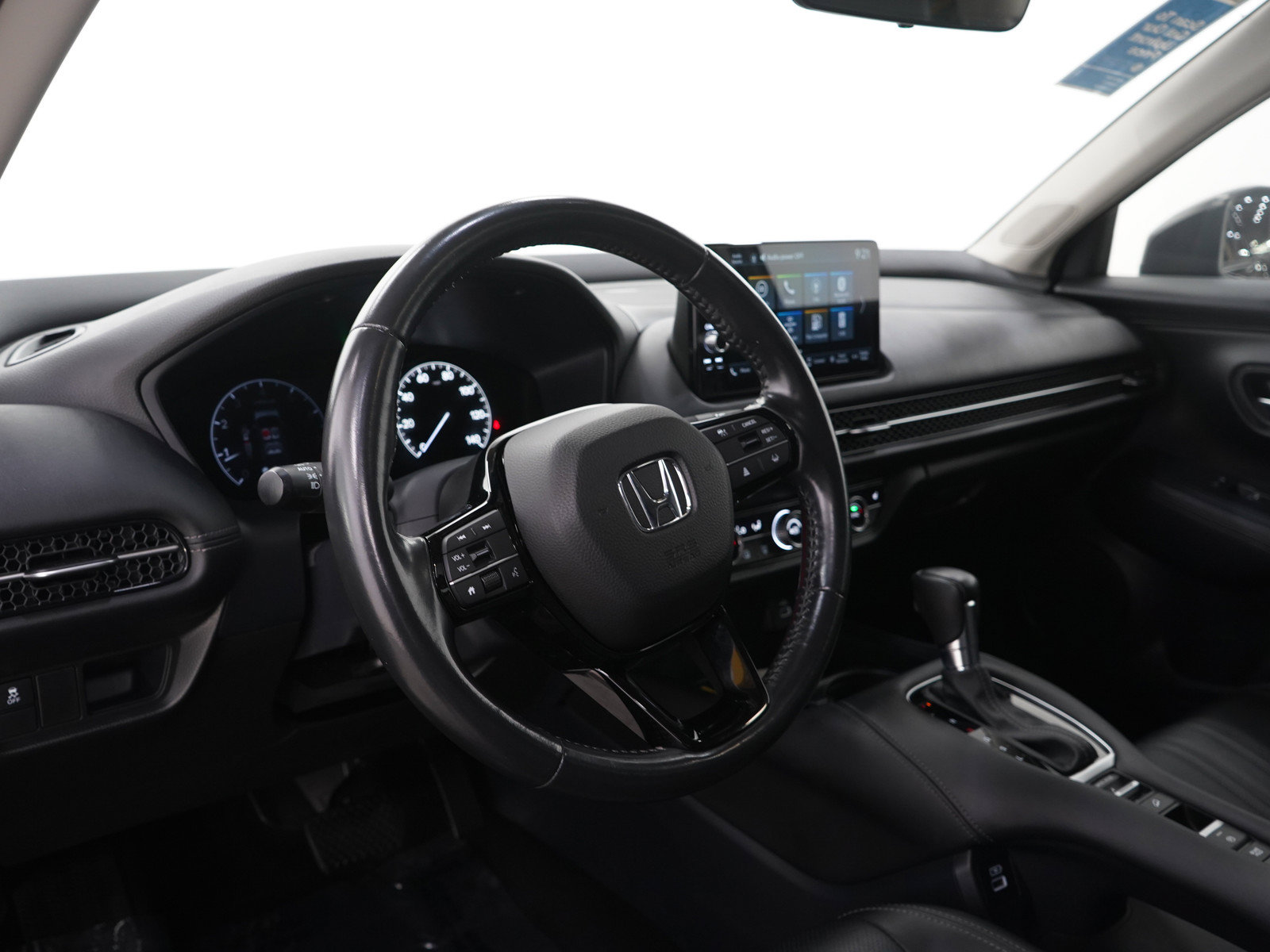 Used 2023 Honda HR-V EX-L image 24