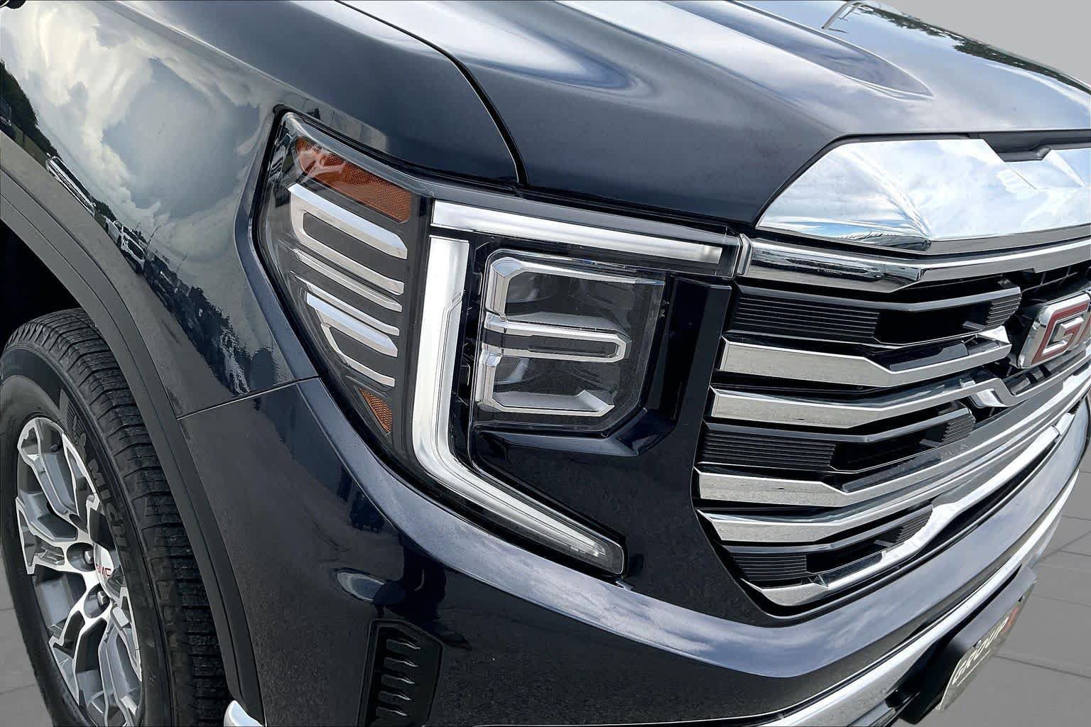 Used 2026 GMC Sierra 1500 SLT RWD image 28