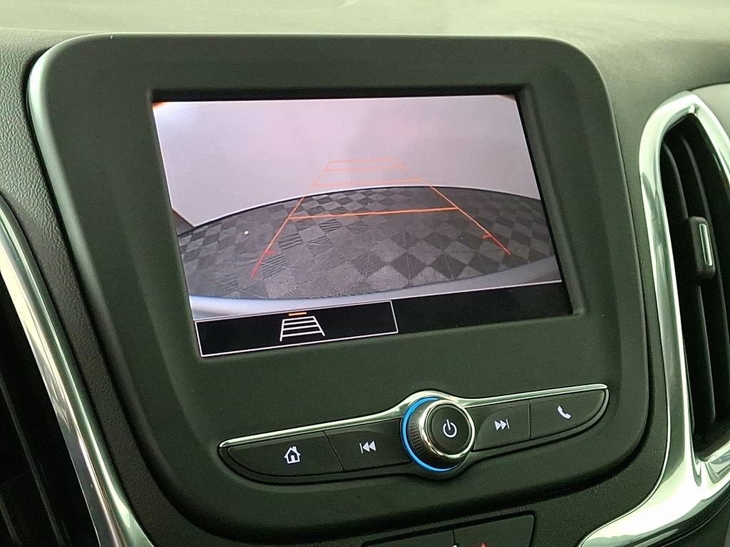 Used 2023 Chevrolet Equinox LS AWD/4WD image 4