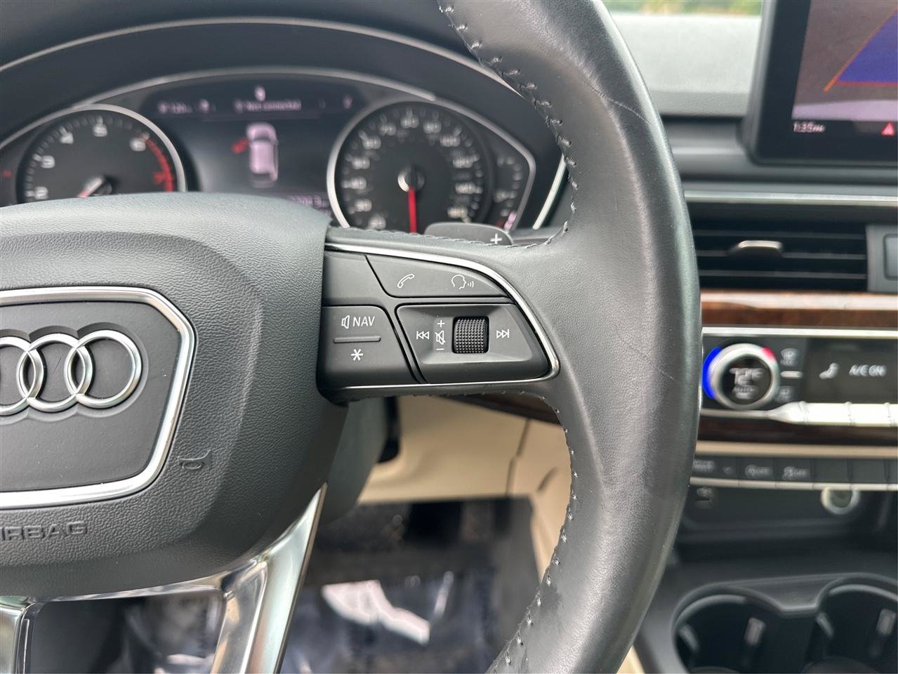 Used 2018 Audi A4 2.0T allroad Premium AWD/4WD image 35