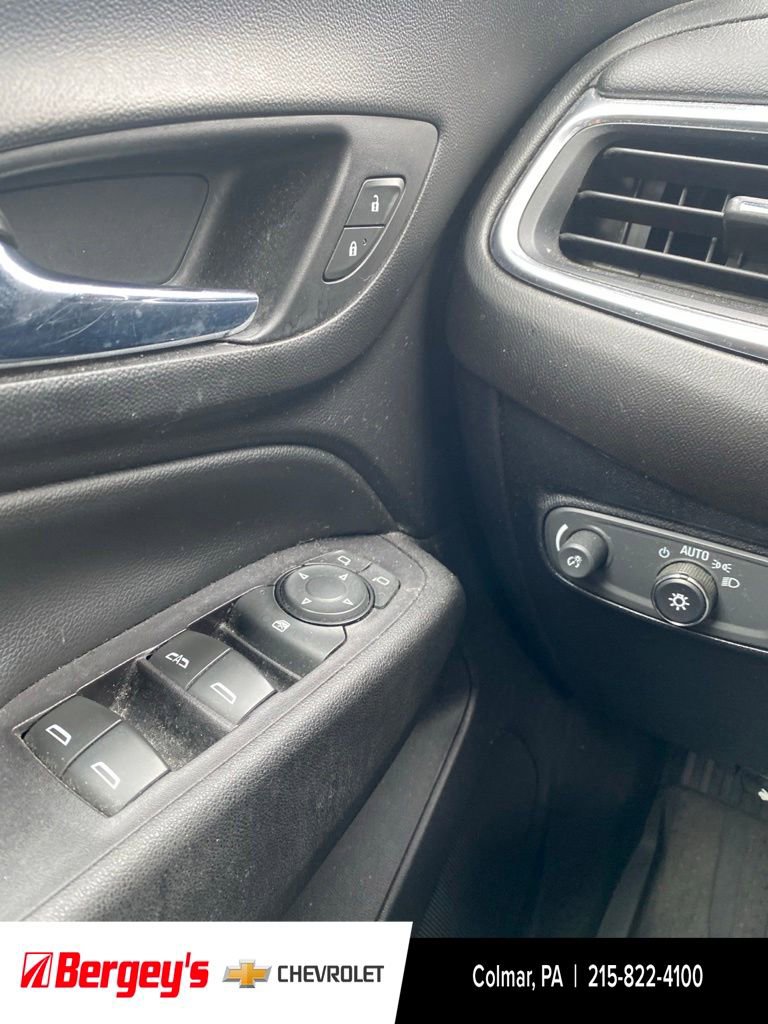 Used 2019 Chevrolet Equinox LT FWD image 32