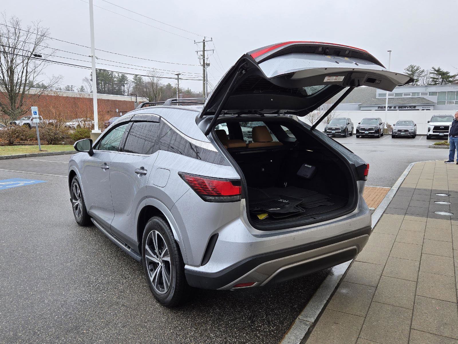 Used 2025 Lexus RX 350 Premium w/ Accessory Package image 17