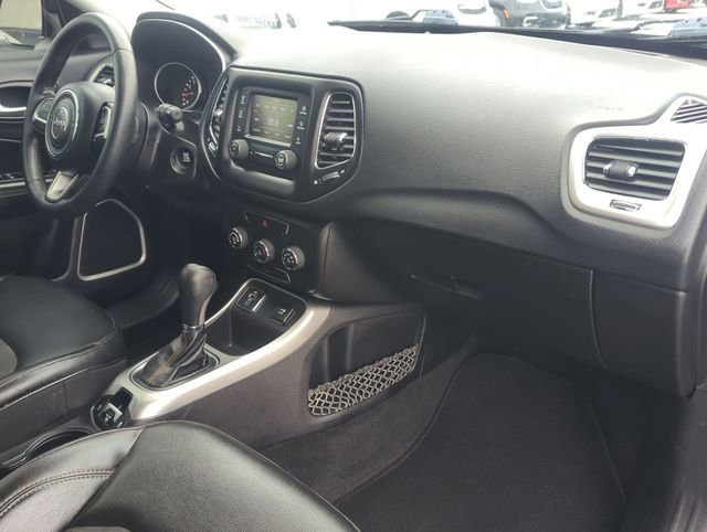 Used 2018 Jeep Compass Latitude image 25