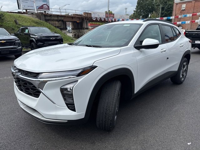 New 2026 Chevrolet Trax LT w/ Driver Confidence Package image 5