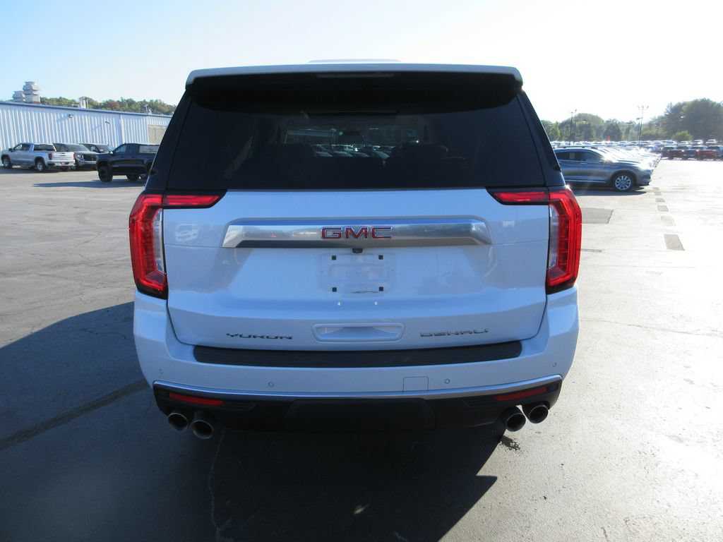 Used 2023 GMC Yukon XL Denali AWD/4WD image 7