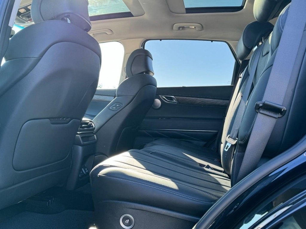 Certified 2025 Genesis GV80 2.5T Advanced image 10