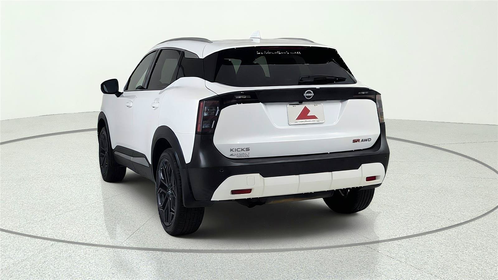 Used 2025 Nissan Kicks SR AWD/4WD image 5