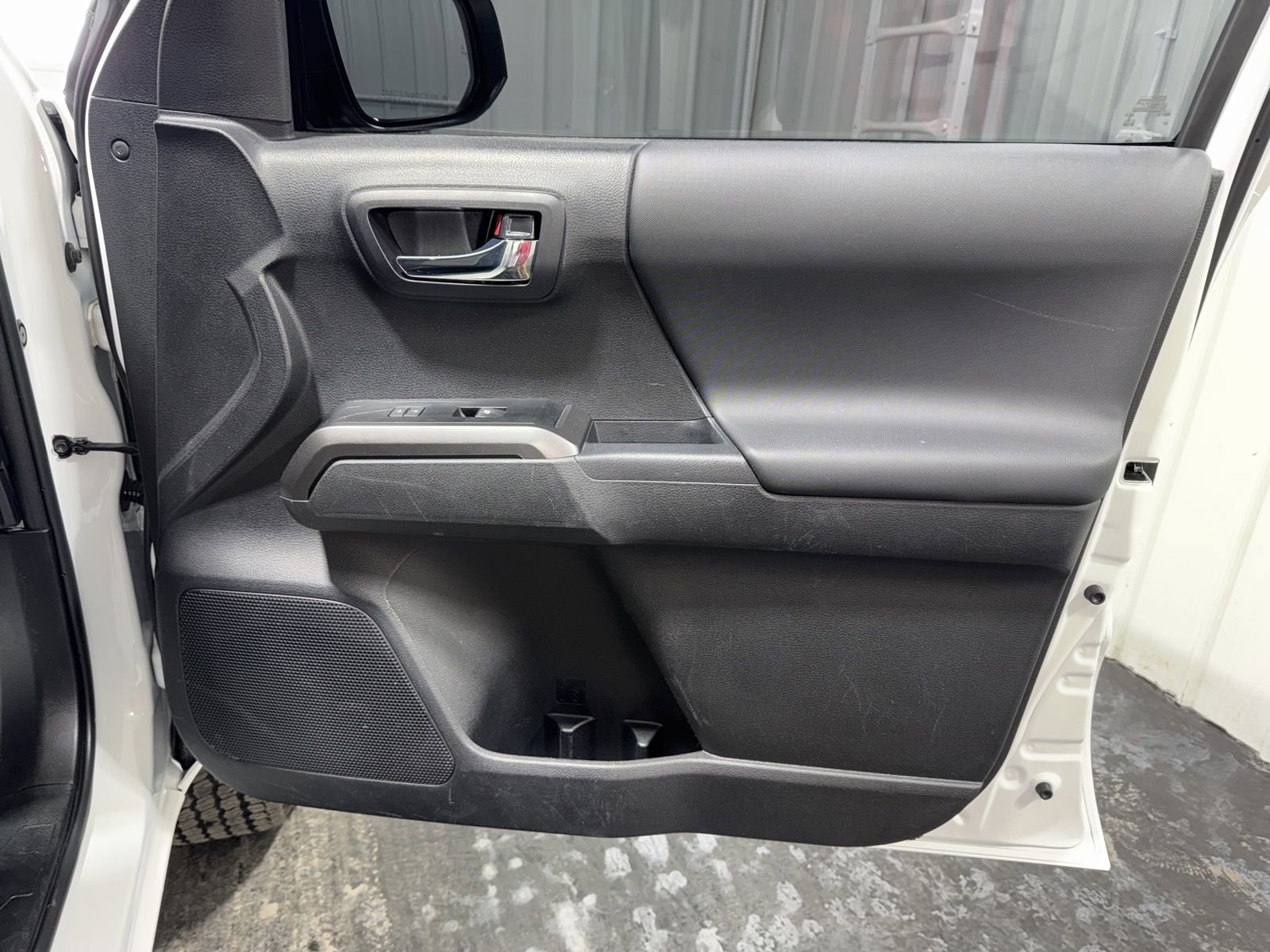 Used 2023 Toyota Tacoma TRD Off-Road w/ Technology Package image 11