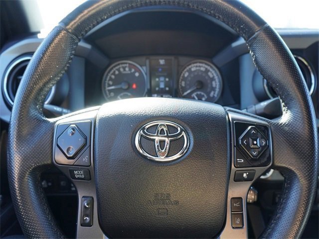 Used 2022 Toyota Tacoma TRD Off-Road image 24