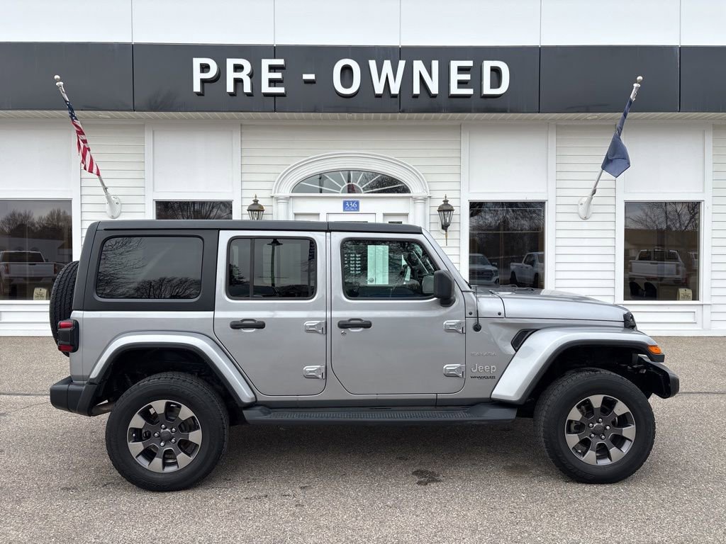 Used 2018 Jeep Wrangler Unlimited Sahara w/ Uconnect 4C Nav & Sound Group image 4