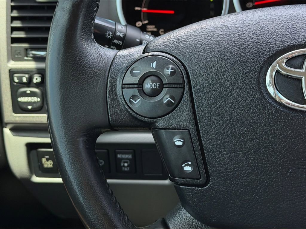 Used 2012 Toyota Sequoia Platinum RWD image 19