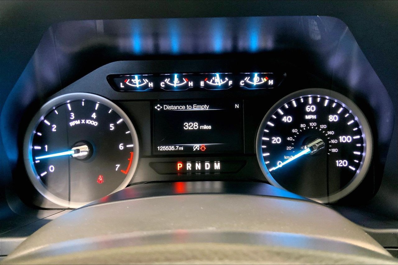 Used 2018 Ford Expedition Max XLT w/ Equipment Group 201A RWD image 23