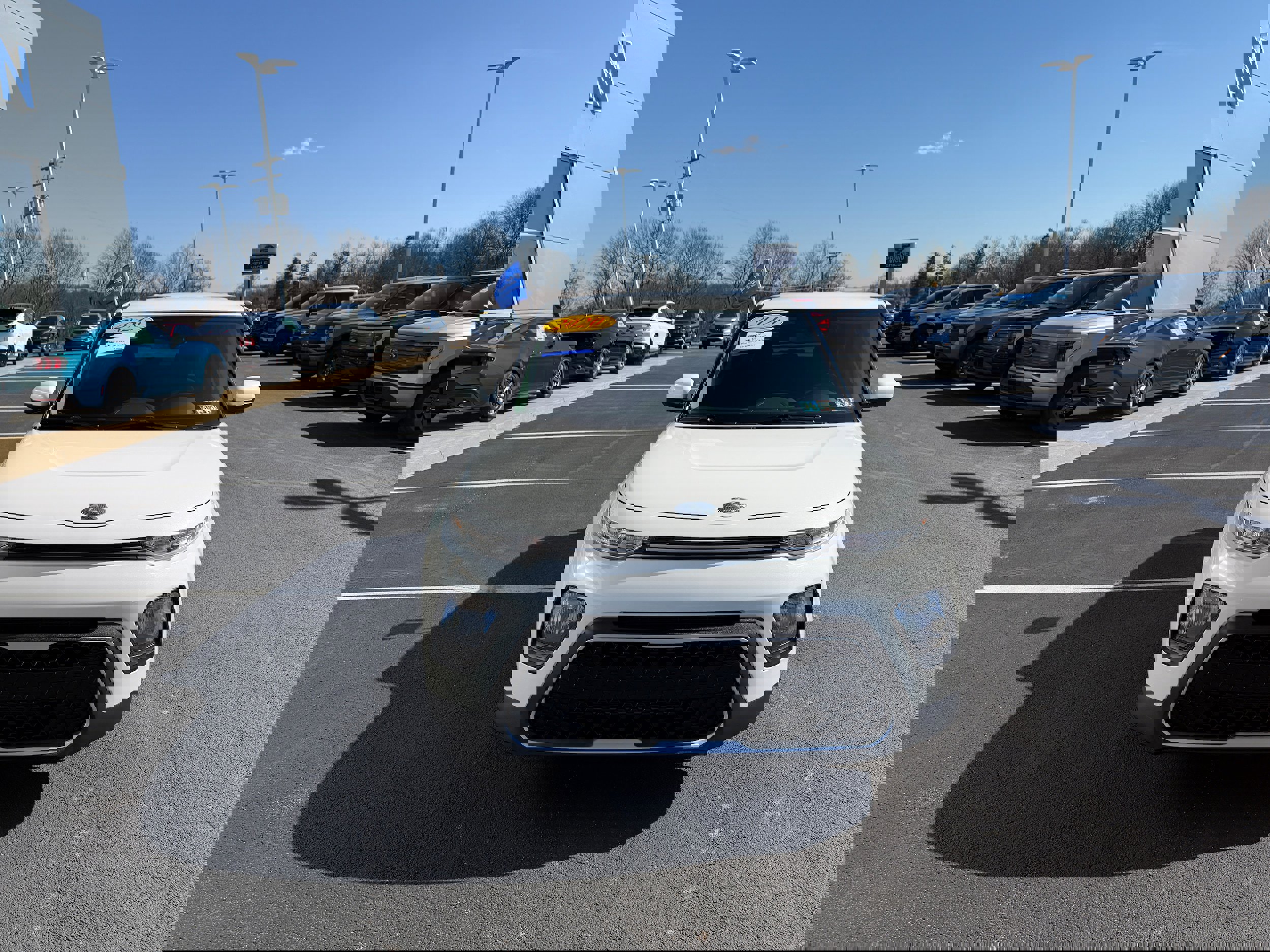 Used 2020 Kia Soul LX image 3