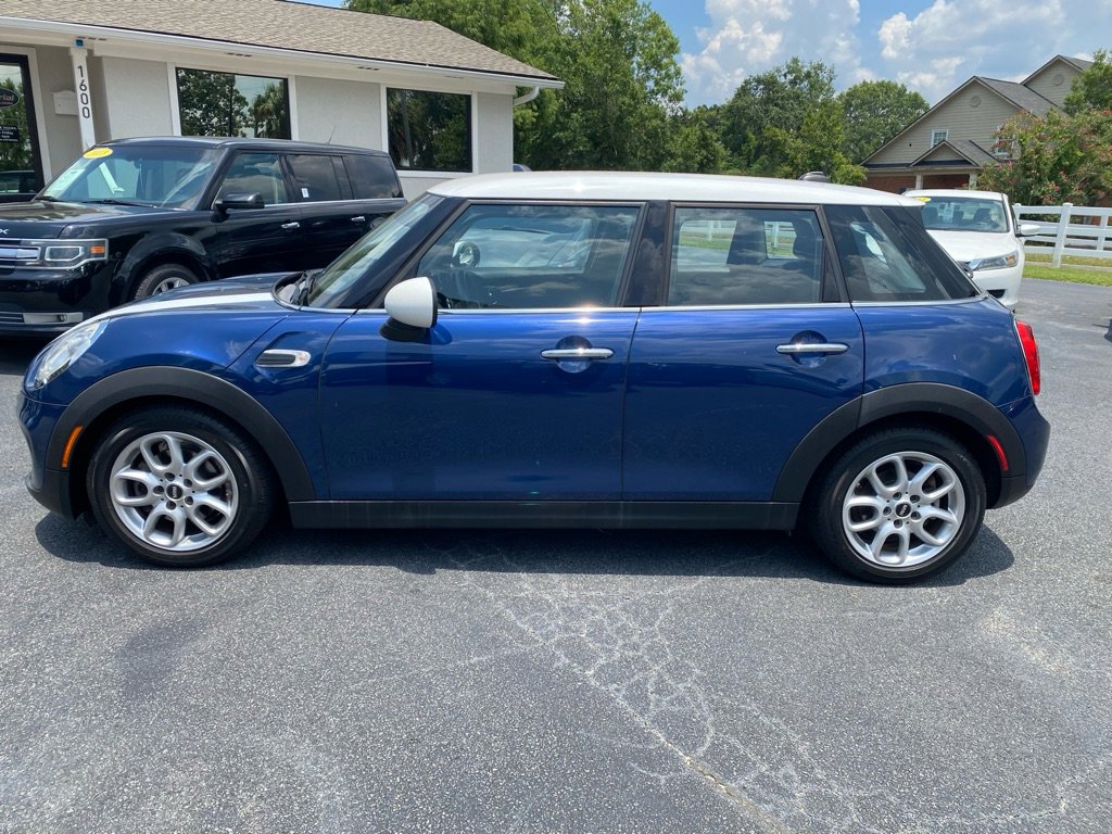 Used 2016 MINI Cooper 4-Door Hardtop image 3