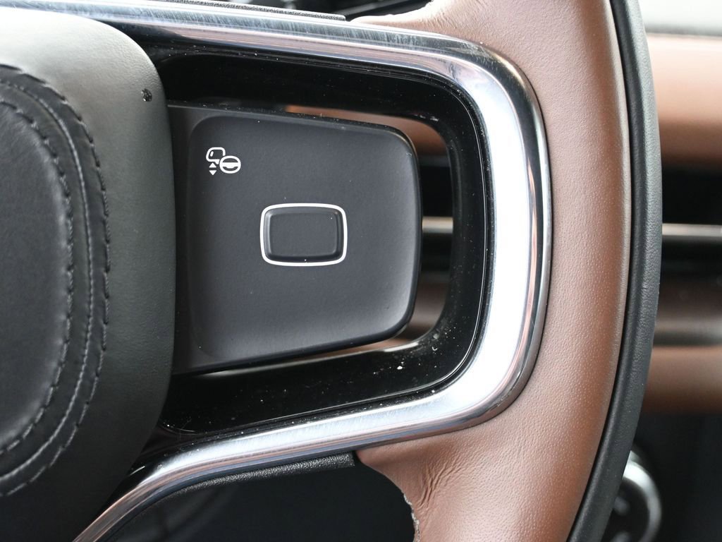 Used 2025 Lincoln Navigator Reserve image 36