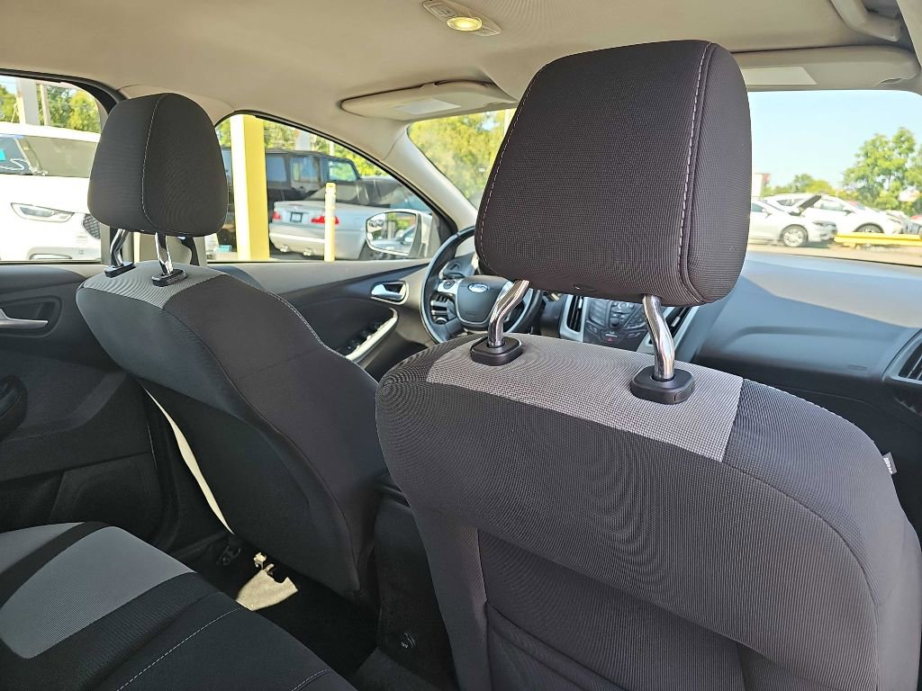 Used 2012 Ford Focus SE image 47