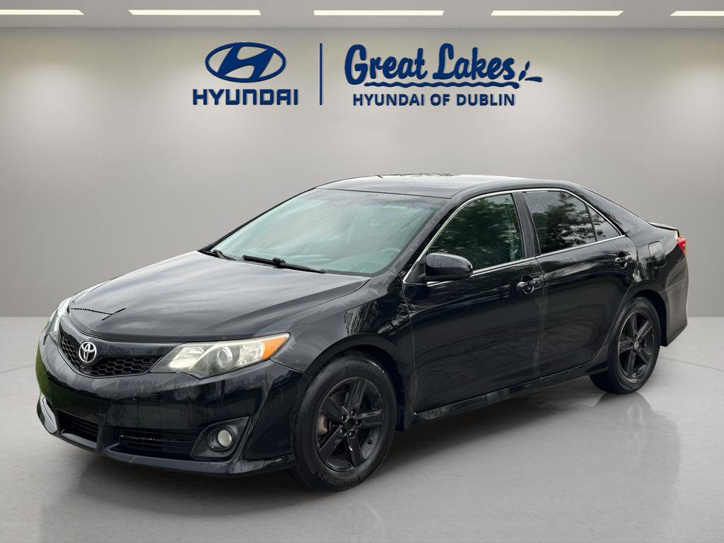 Used 2014 Toyota Camry SE FWD image 1