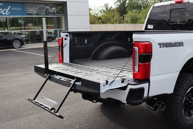 New 2026 Ford F250 Platinum w/ Tremor Off-Road Package image 22