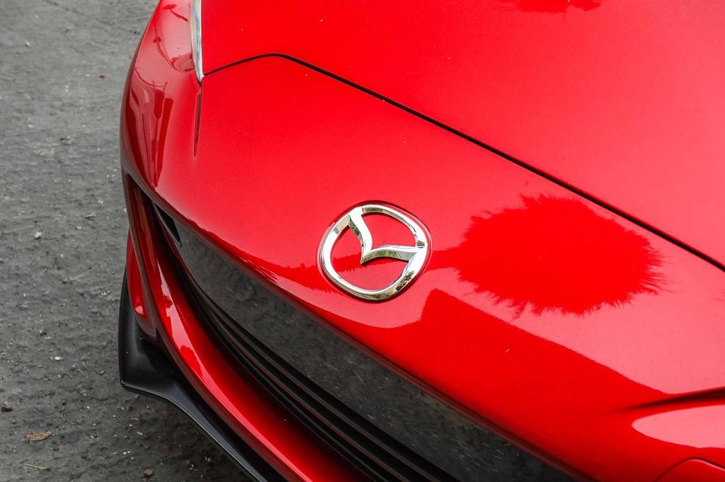 New 2026 MAZDA MX-5 Miata Club w/ Appearance Package RWD image 9