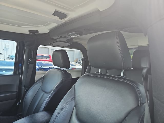 Used 2018 Jeep Wrangler Sahara AWD/4WD image 10