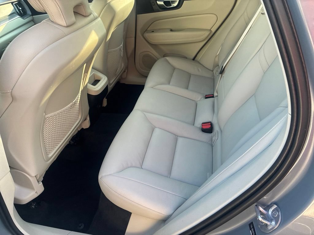 Certified 2024 Volvo XC60 B5 Core w/ Climate Package AWD/4WD image 8
