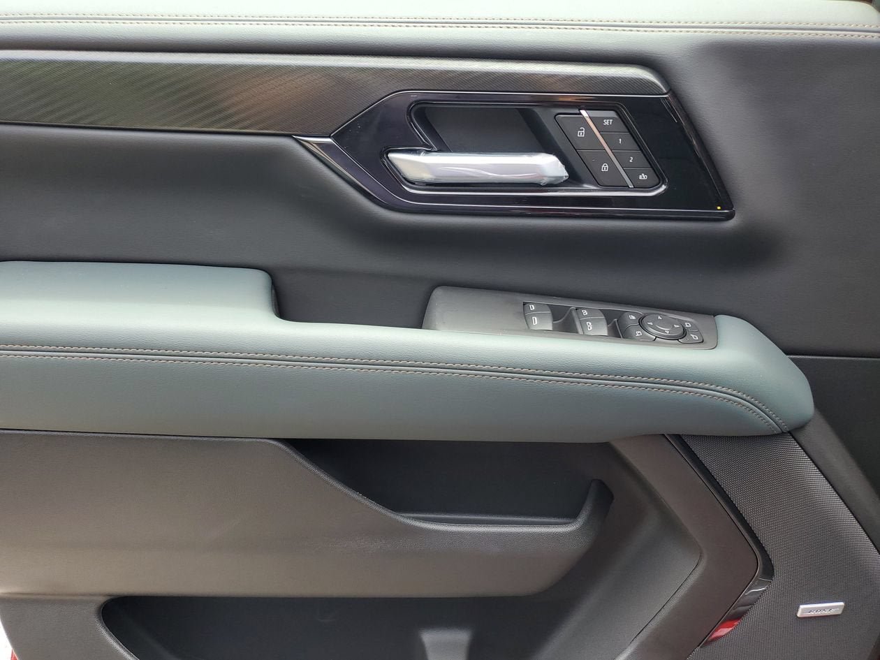 New 2026 GMC Yukon XL AT4 w/ AT4 Premium Package AWD/4WD image 17
