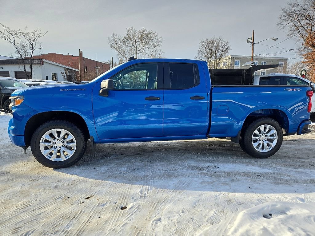 Used 2022 Chevrolet Silverado 1500 Custom image 5
