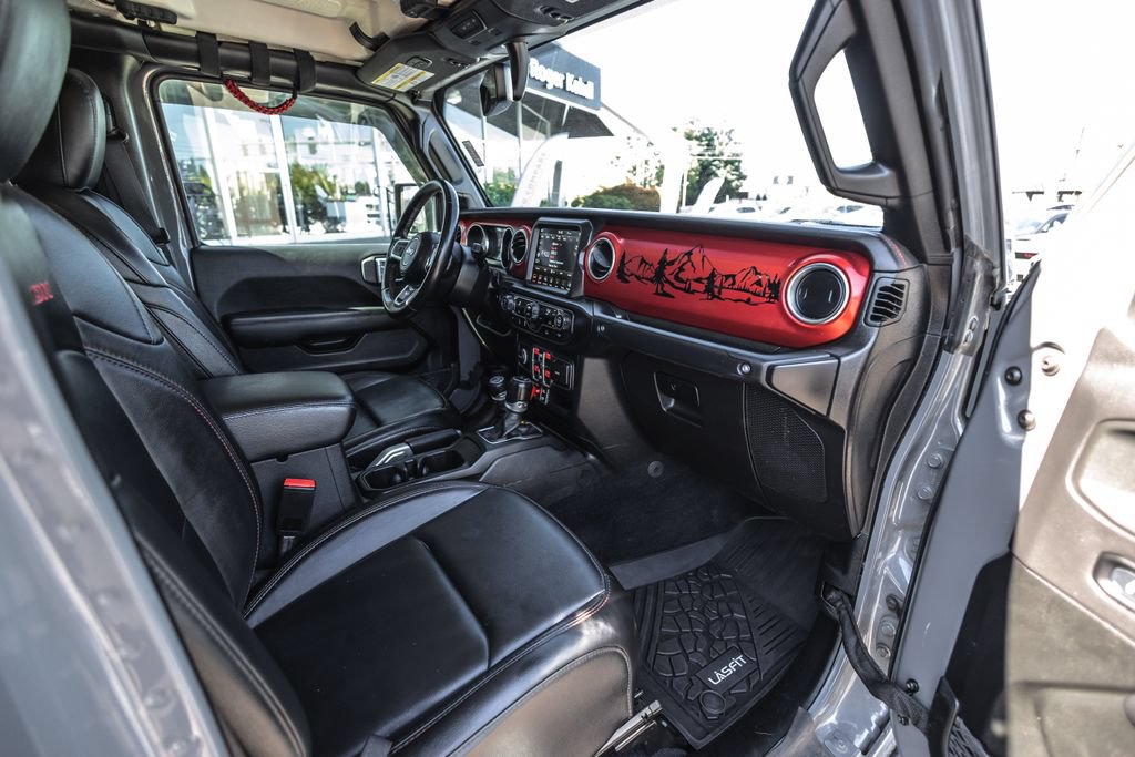 Used 2022 Jeep Gladiator Rubicon w/ Trailer Tow Package AWD/4WD image 31