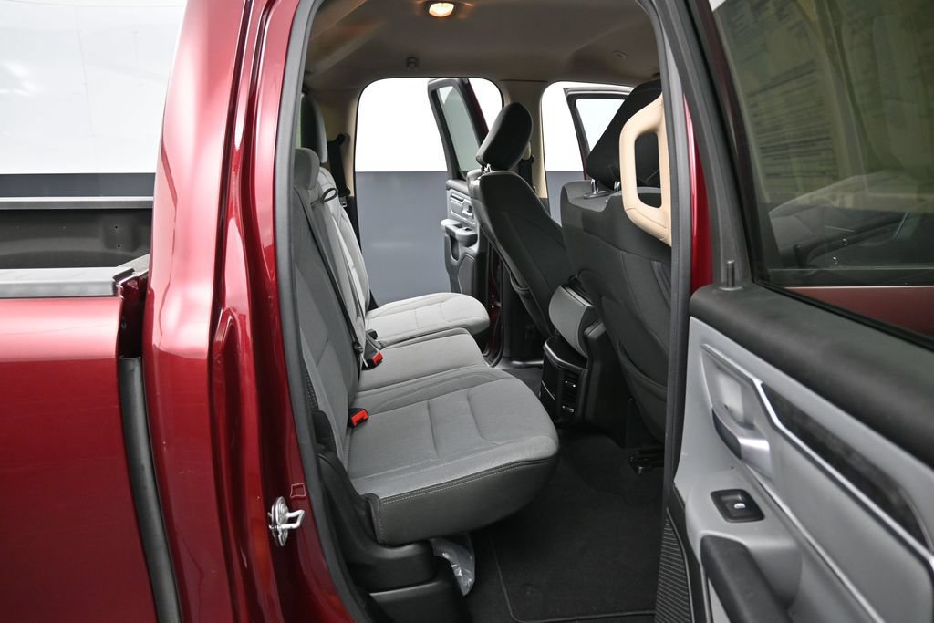 Used 2019 RAM 1500 Big Horn AWD/4WD image 29